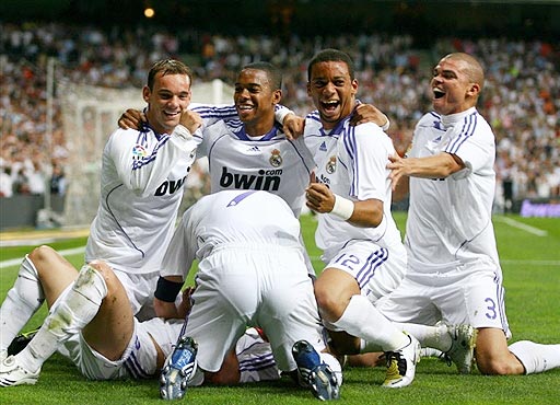 科莫vs卡利亚里：莫拉塔、尼科-帕斯首发，米纳、塞巴斯蒂亚诺-埃斯波西托出战（科莫对阵卡利亚里：莫拉塔、尼科-帕斯先发，米纳、塞巴斯蒂亚诺-埃斯波西托登场）