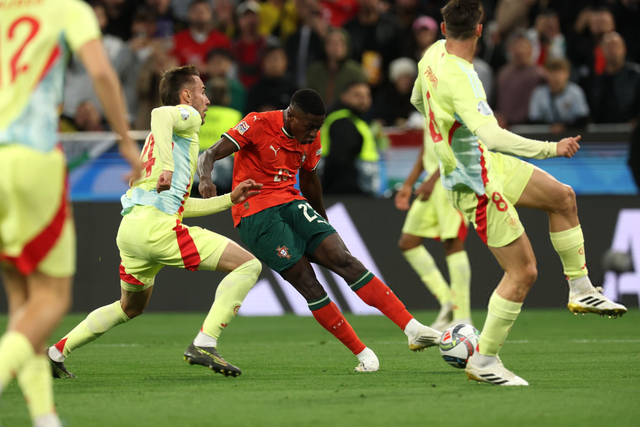 沪媒谈海港亚冠失利：并非不用心，伤病影响是无奈的现实（沪媒评海港亚冠出局：非因不尽力，伤病困扰成无奈现实）