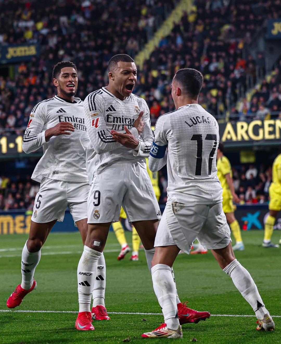 费内巴切门将利瓦科维奇自租借加盟赫罗纳以来，还没...（租借加盟赫罗纳后，费内巴切门将利瓦科维奇至今仍未...）