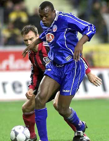 科莫vs萨索洛：尼科-帕斯、阿尔韦托-莫雷诺首发，马蒂奇、贝拉尔迪出战（科莫对阵萨索洛：尼科-帕斯与阿尔韦托-莫雷诺先发，马蒂奇、贝拉尔迪出战）