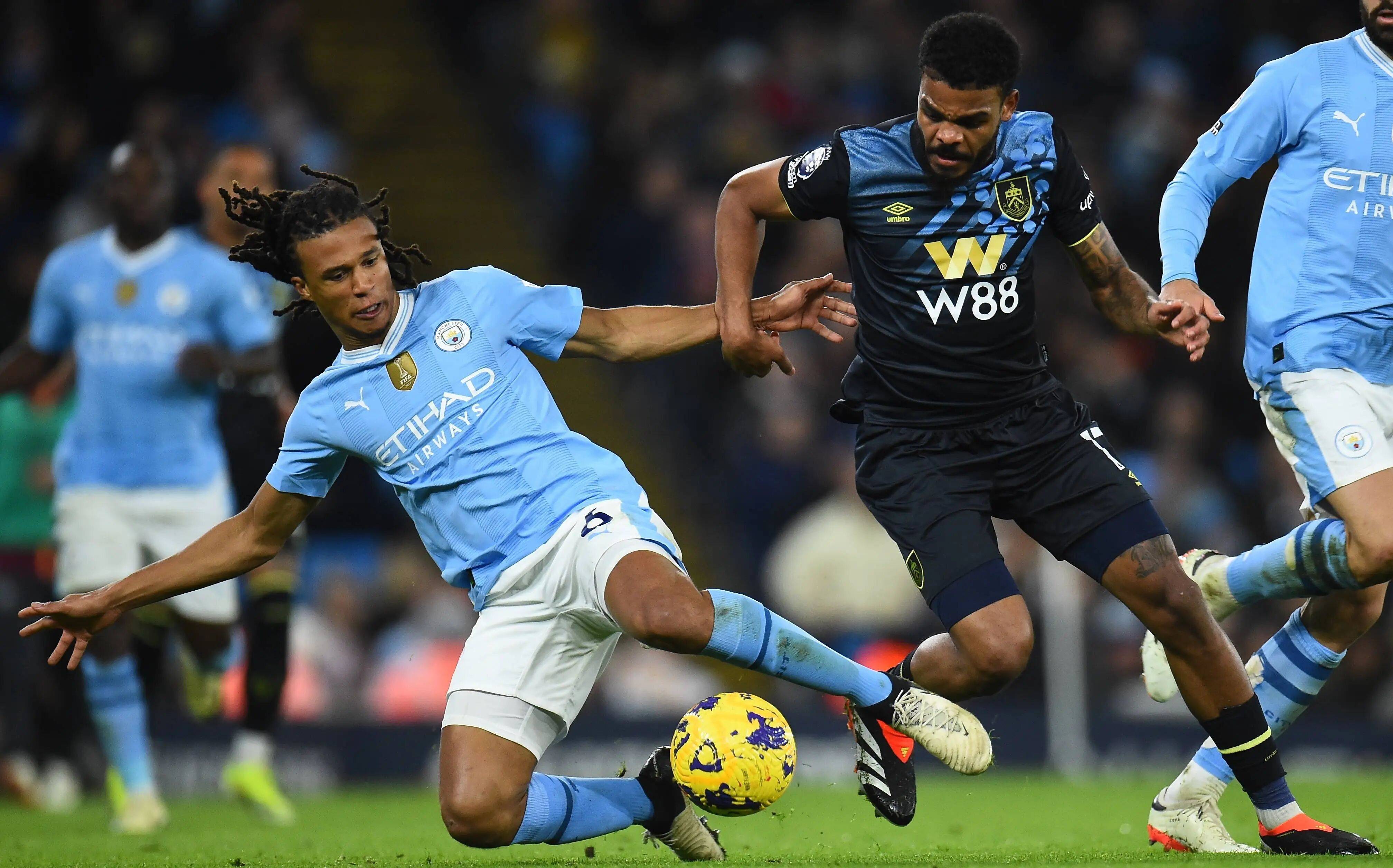 乔-罗顿：我对出现在边路区域感到自如，我很喜欢踢这个位置（乔-罗顿：踢边路让我感到从容，我非常喜欢这个位置）