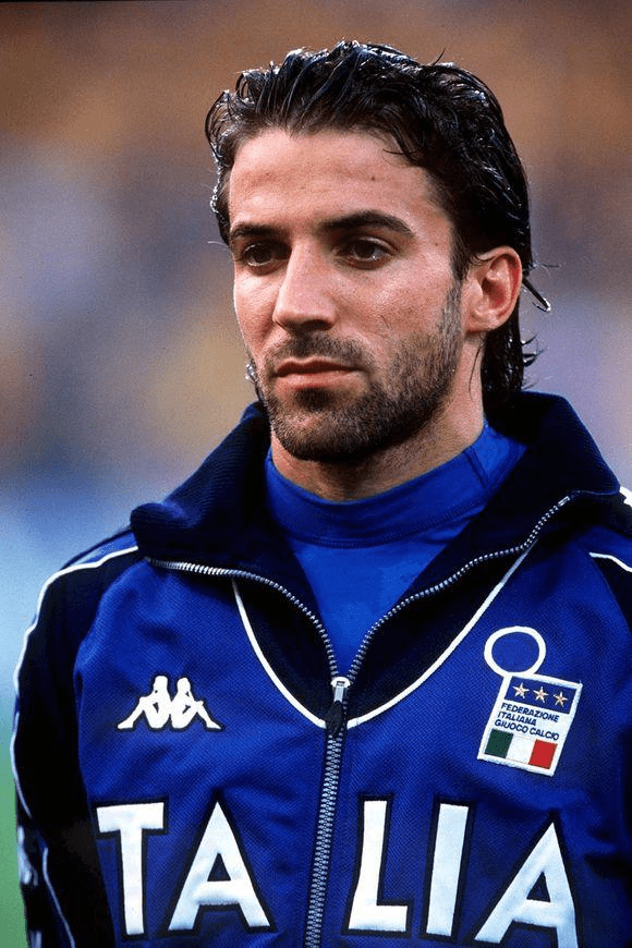 逆天，挪威甲门将点球大战一脚将摆好的球踢走以干扰对方（挪威甲门将在点球大战中踢走已摆好的球干扰对手）