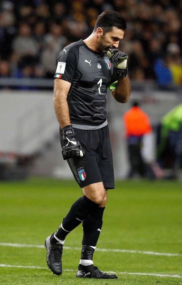 塞内加尔主帅：帕普-萨尔被撞了一下不太舒服，但不是大问题（塞内加尔主帅：帕普-萨尔遭遇碰撞略感不适，无大碍）